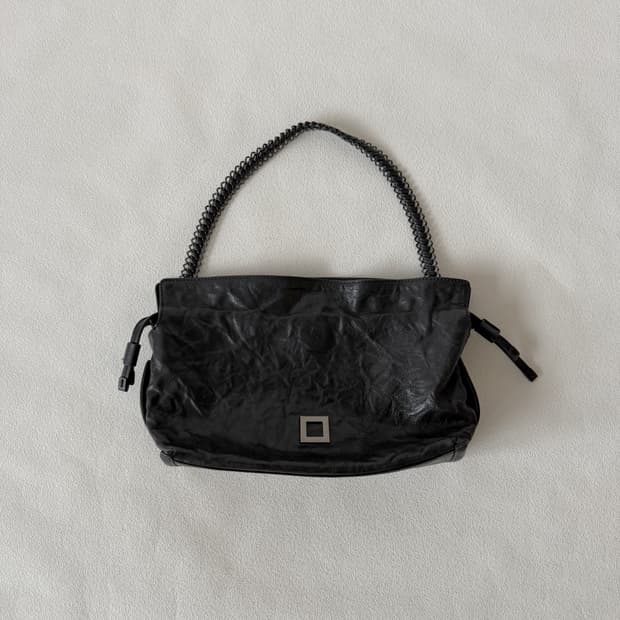 루즈앤라운지(ROUGE&LOUNGE) 레더 체인 숄더백