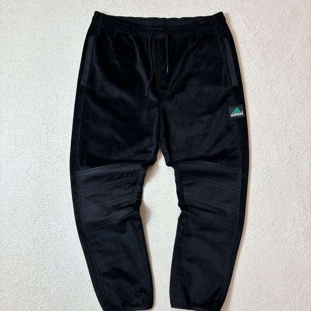 아디다스 이큅먼트 벨벳 니 스웻 팬츠 PN6964