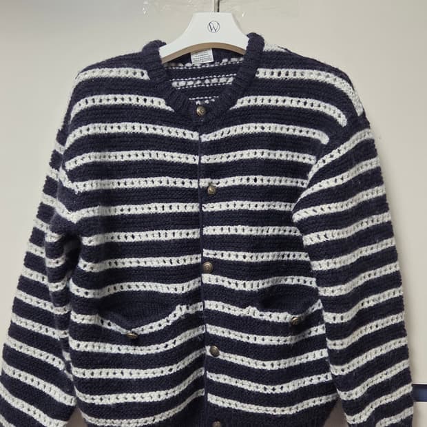 STU 네이비 화이트 스트라이프 가디건