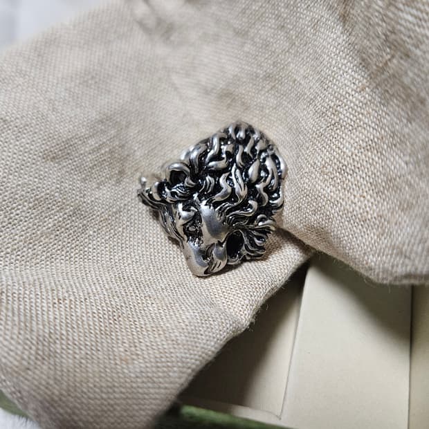 구찌 타이거링 반지