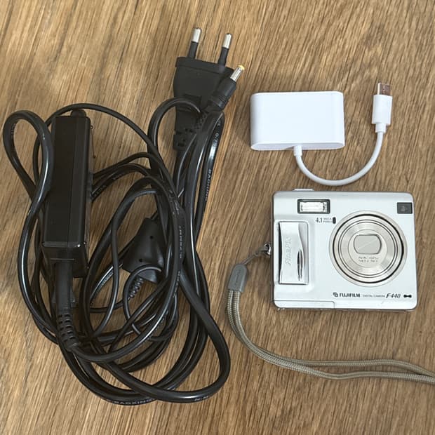 Fujifilm finepix f440