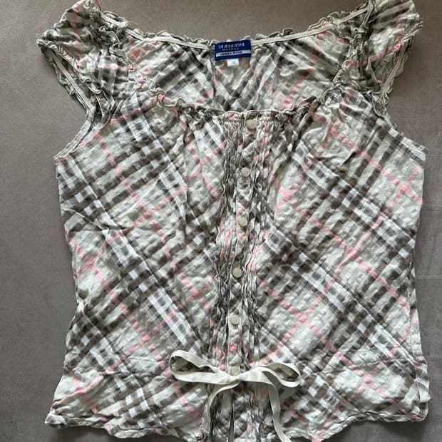 버버리 블루라벨 체크 블라우스 판매합니다