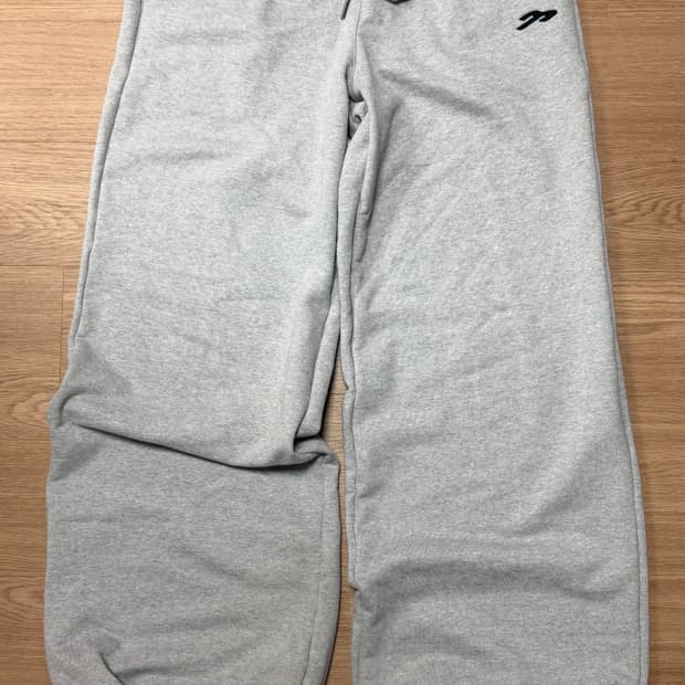 탄산 마그네슘 스터드 스웻 팬츠 그레이 1회 착용