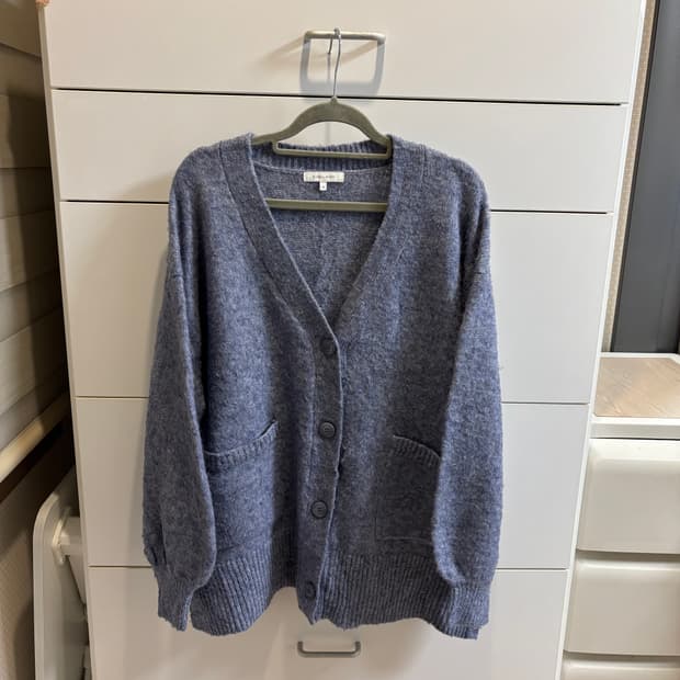 글로벌 워크 양모혼방 솜사탕 블루 가디건