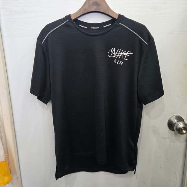 105,XL )) NIKE 나이키 러닝 반팔티셔츠! 디자인 짱 이뻐요~