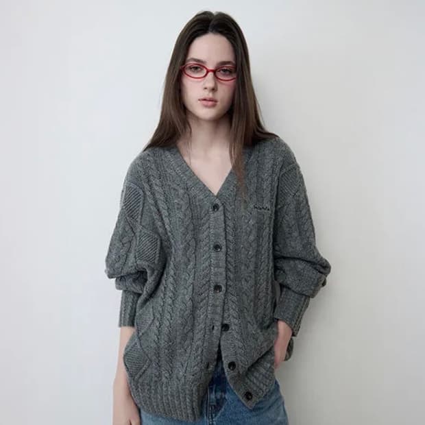 로라로라 VINECK CABLE LOOSE FIT CARDIGAN CHA