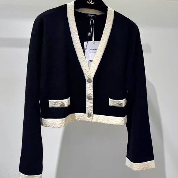 (새상품)샤넬 가디건