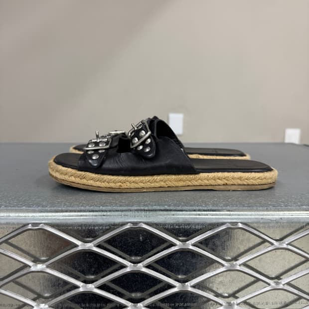 생로랑 스터드 에스파드류 뮬 36