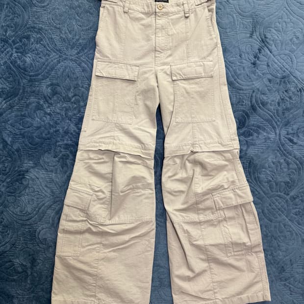 발렌시아가 플레어 카고 팬츠 S 베이지 새상품