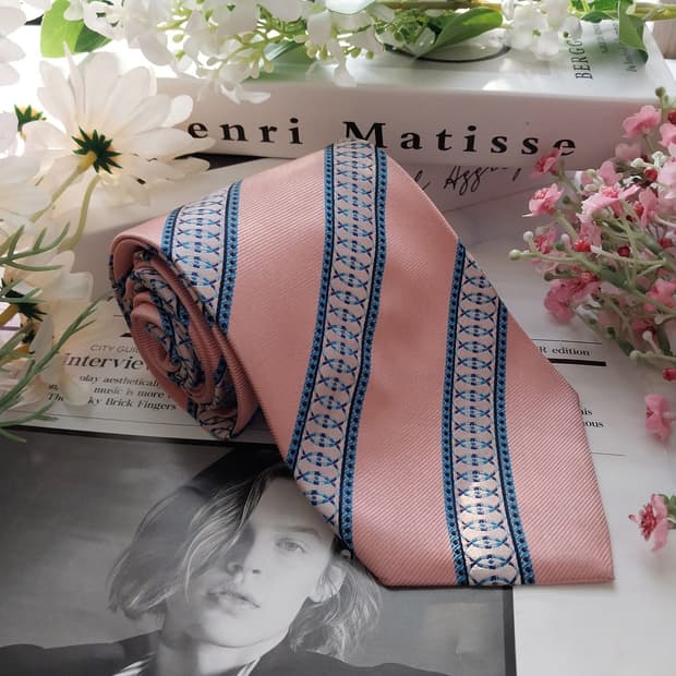 폴 스미스 실크 핑크&네이비 패턴 넥타이 9.5cm A-등급 K1425

