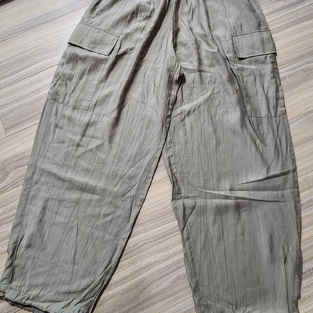 에잇세컨즈경량링클카고밴딩팬츠베이지