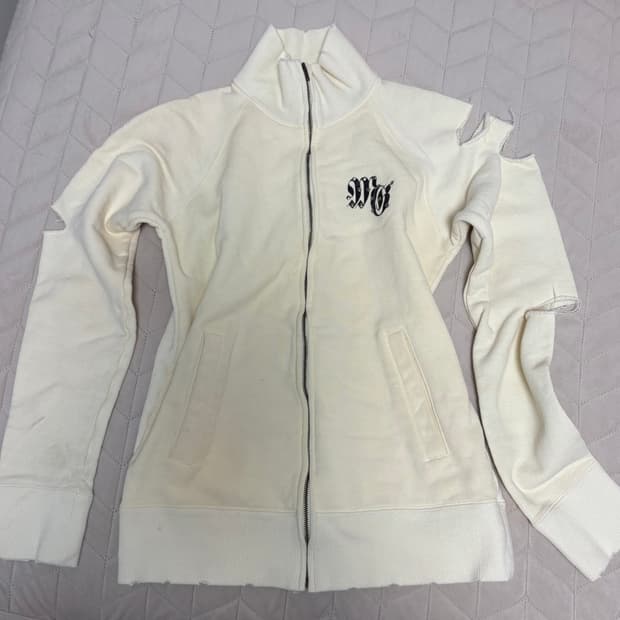 material girl 데미지 집업