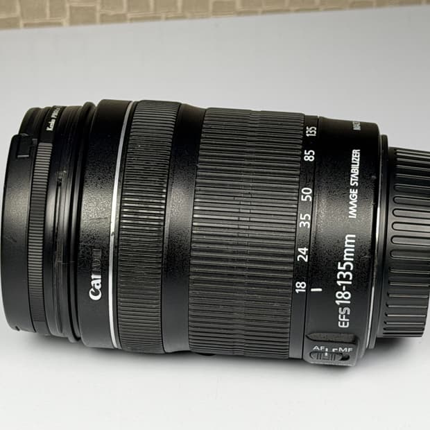 캐논 EFS 18-135mm F3.5-5.6 IS STM 렌즈