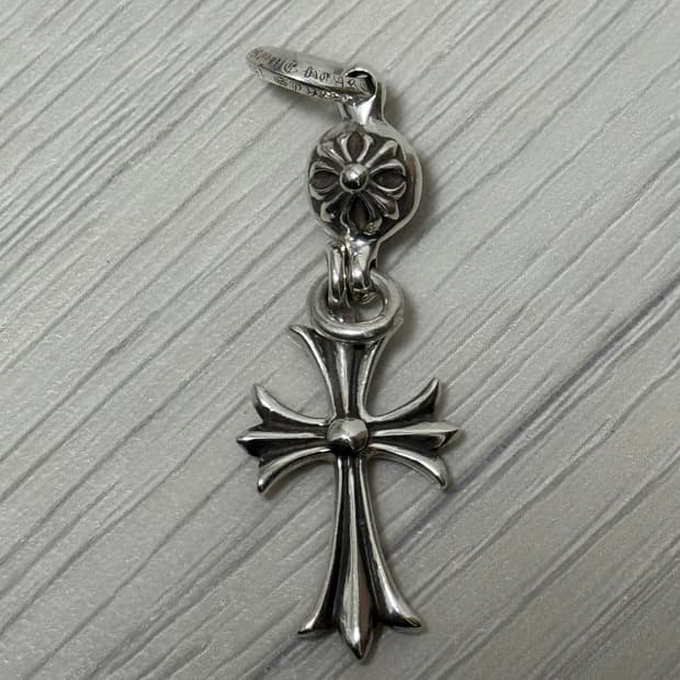 크롬하츠 원 볼 타이니 ch 크로스 목걸이