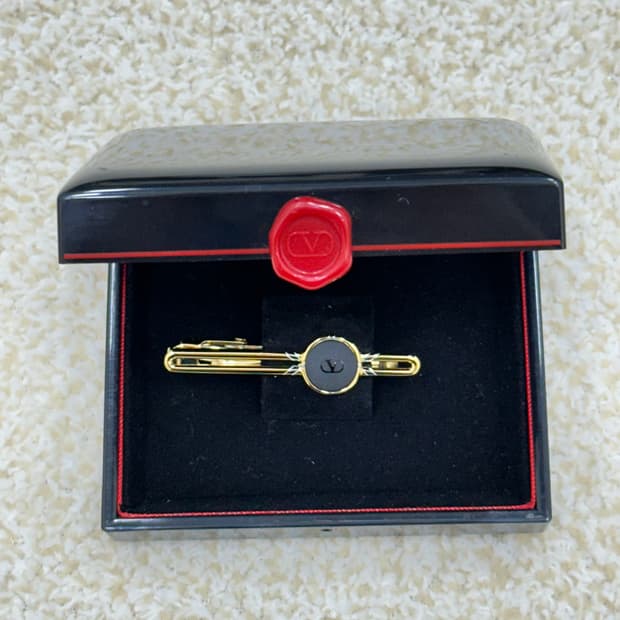 발렌티노 넥타이핀