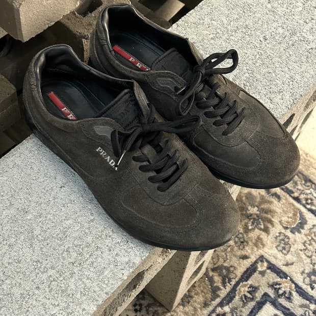 프라다 스포츠 브라운 스웨이드 스니커즈