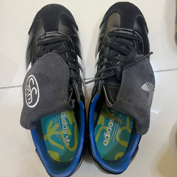 아디다스 예스아이씨 스니커즈 245
