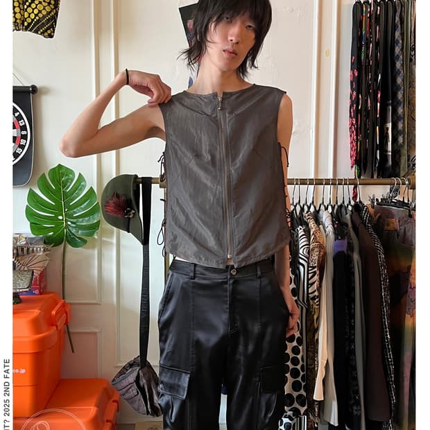 VOUGE Lace-up Detail Nylon Vest Zip-up
