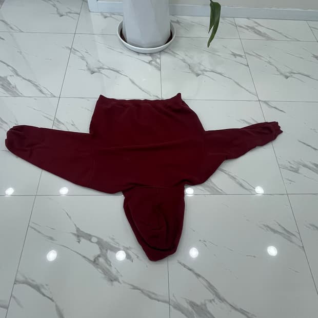 엠오오 버건디 후드티 