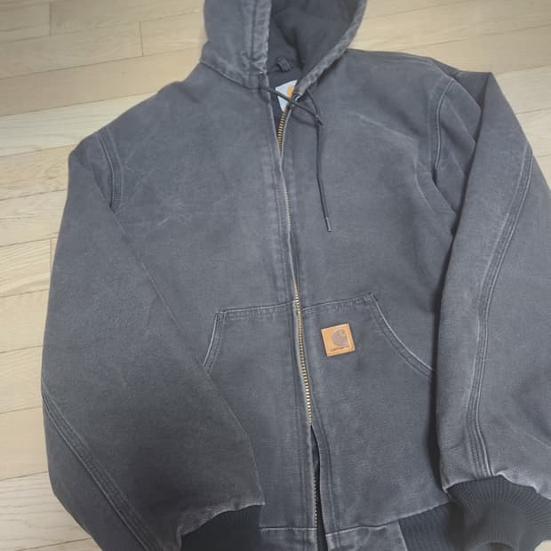 칼하트 j130 m 팝니다