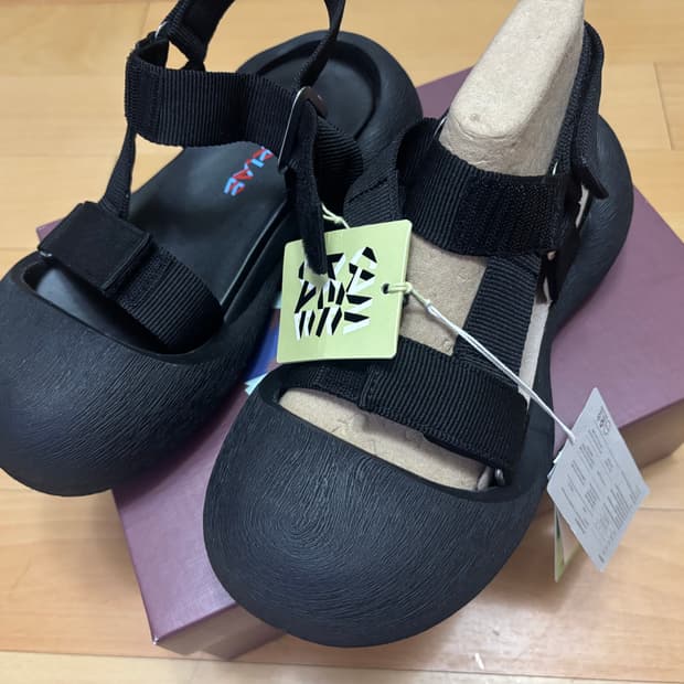 캠퍼랩 카람바(새제품)37사이즈