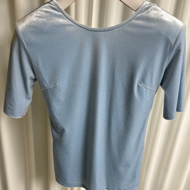 드래곤블루스 벨벳 백리스 패드 탑 - 스카이블루