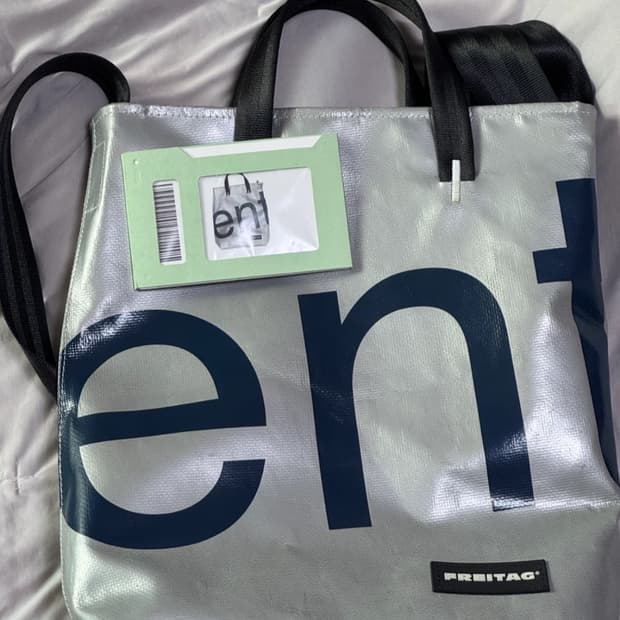 프라이탁 리랜드 새것 (민트택 있음)