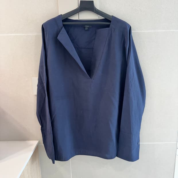 Cos 네이비 블라우스