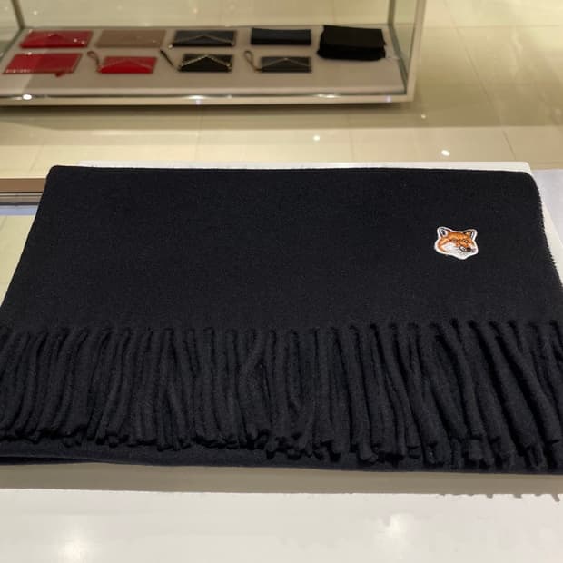 메종키츠네 폭스 헤드 버진 울 머플러