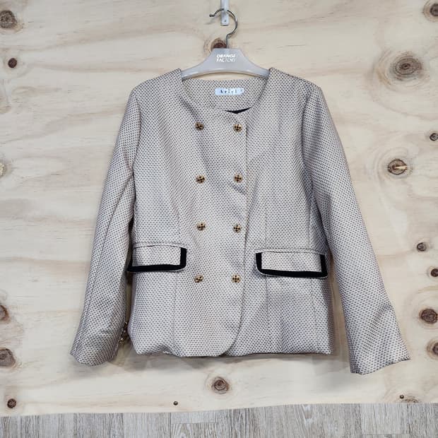 1017) 여성 금장버튼 투피스