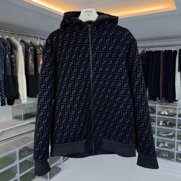 [리오브전포점] 펜디 FF 풀 모티프 벨벳 후드 블루종 자켓