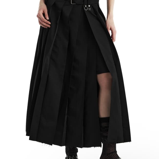 Belted Deep Pleat Skirt [Black]