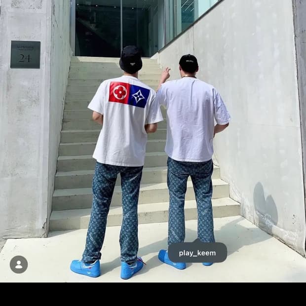 루이비통 버질 아블로 멀티컬러 백로고 티셔츠