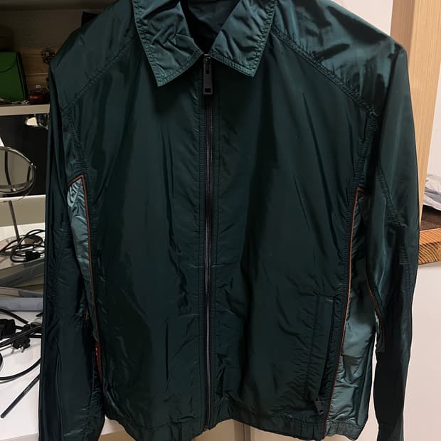 프라다 나일론 집업 자켓