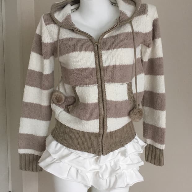 밀크초콜릿 스트라이프 폼폼이 후드집업 라떼갸루