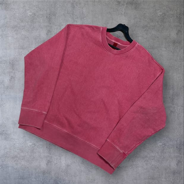 어텐션로우 피그먼트 핑크 컬러 맨투맨