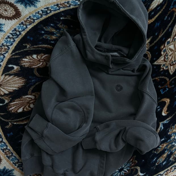 999휴머니티 후드티 