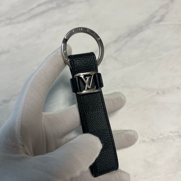 루이비통 LV 드라곤느 키 홀더 M62706