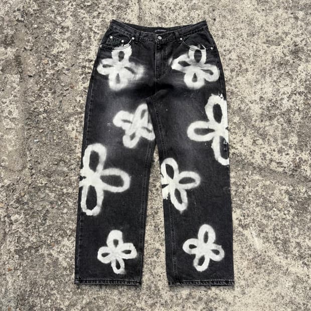 (L) 써저리 블리치 클로버 흑청 데님 팬츠