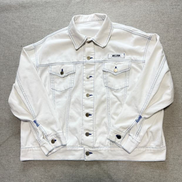 아더에러 18ss 화이트 데님 자켓
