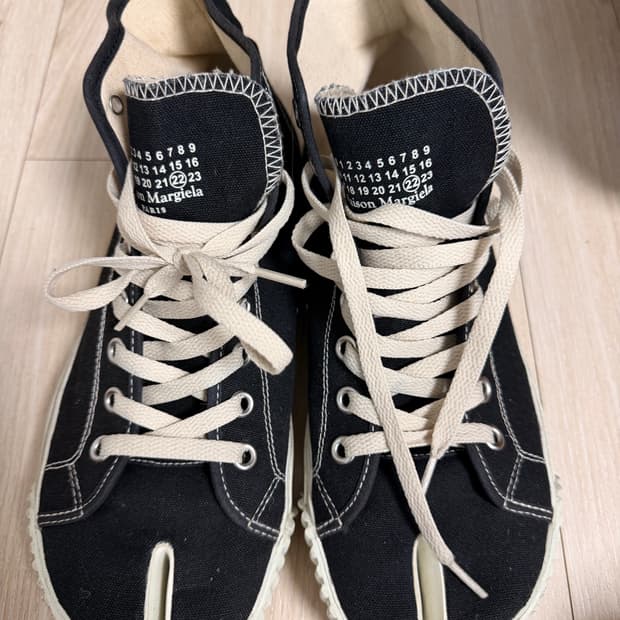 메종 마르지엘라 타비스니커즈 