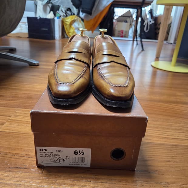 Berwick tan 페니 로퍼 슈즈