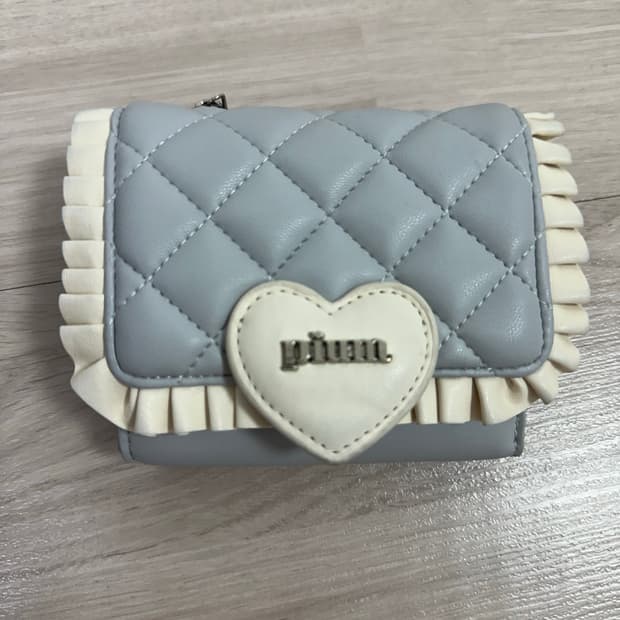 Pium 피움 하트퀄팅 지갑