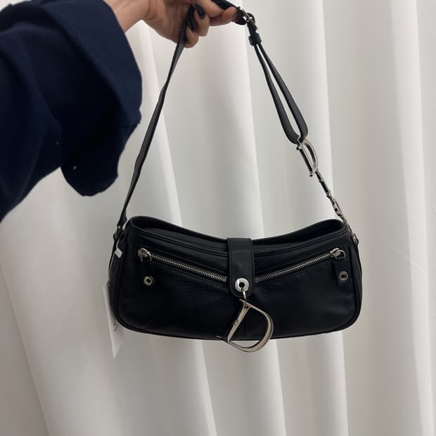 디올 빈티지 블랙 레더 디링백