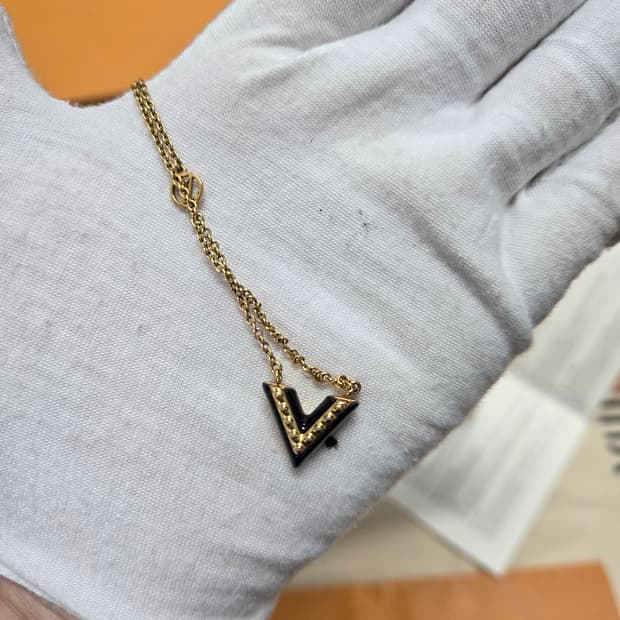 [특가][정품]루이비통 에센셜 목걸이