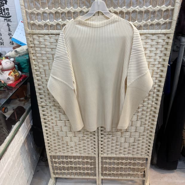 105-110 정품 옴므플리세 팝니다