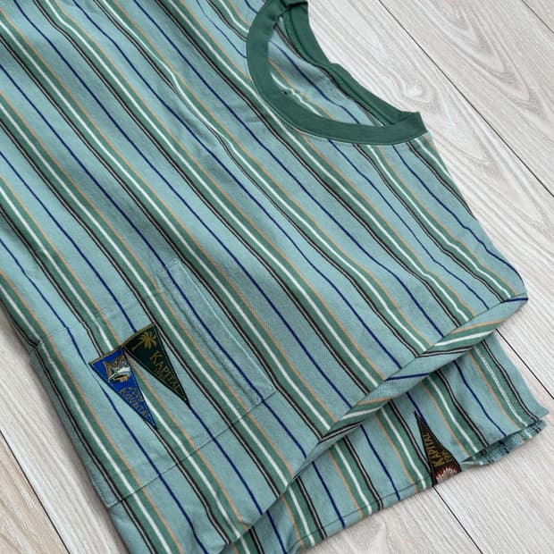 캐피탈 보더 티셔츠