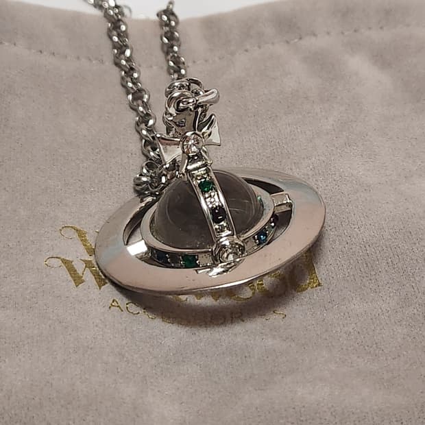 비비안웨스트우드 입체 빅orb 목걸이