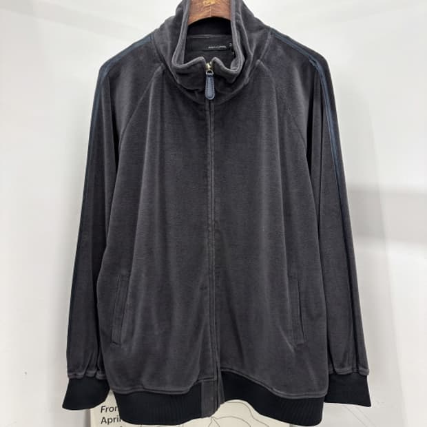 EMPTY (XL)