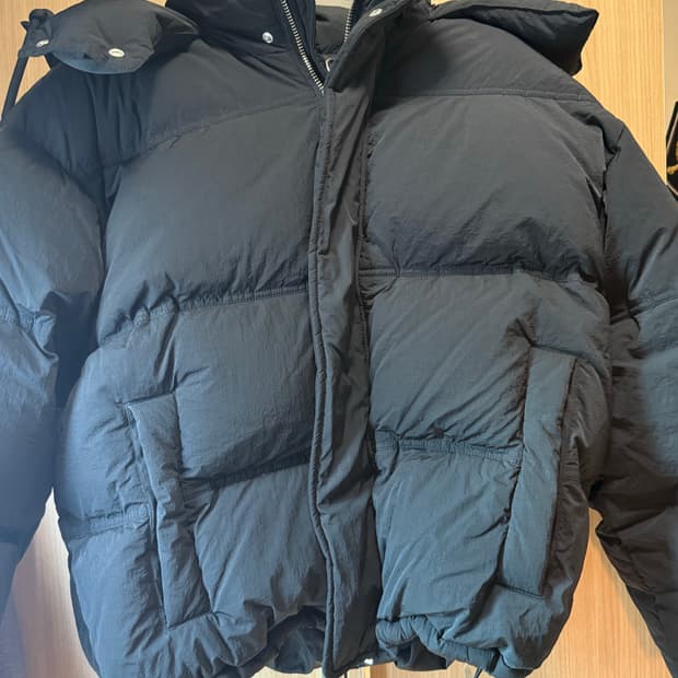 아미 AMI 하트로고 스몰 패딩 s 사이즈